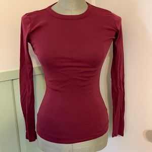 Maroon scoop neck long sleeve